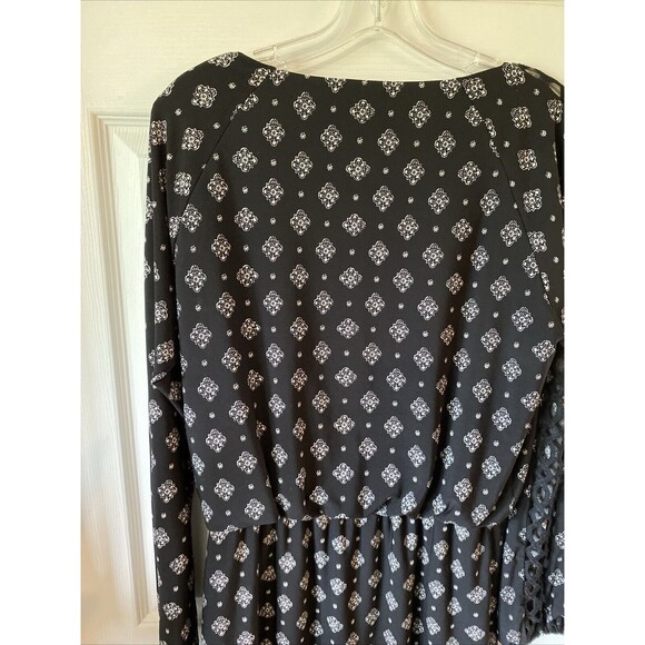 White House Black Market Dress Long Sleeve Mesh Sleeve Above Knee Lined - Picture 13 of 15